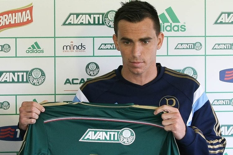 Feliz com presenças argentinas, Mouche espera desafio no Palmeiras