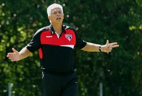Le�o alerta sobre novo trope�o em casa no Paulist�o 2012 (Luiz Pires/VIPCOMM)