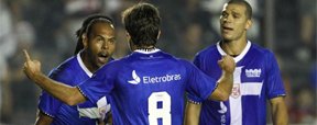 Com Prass defendendo p�nalti, Vasco derrota Gr�mio em S�o Janu�rio (Marcelo Sadio/vasco.com.br)