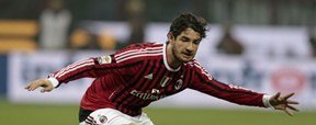 Milan diz que Alexandre Pato est� curado de les�es musculares (Dylan Martinez/Reuters)