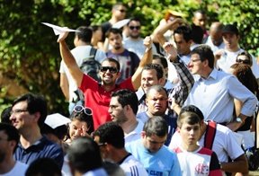 Correio acompanha jornada de um torcedor na fila por 4h43min (Ed�lson Rodrigues/CB/D.A Press)