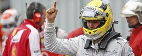 Nico Rosberg confirma dom�nio e lidera dobradinha da Mercedes (BENOIT TESSIER)