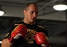 Na pesagem, Cigano diz que quer buscar nocaute r�pido no UFC (AUFC/Divulga��o)