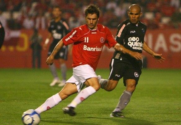 Imagens de Internacional 1 x 0 Botafogo, pelo Campeonato Brasileiro