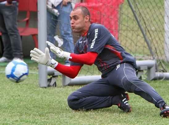 1 - Renan (goleiro)
