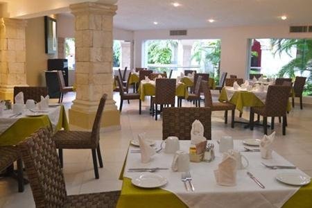 Hotel Radisson, em Cancn, onde o UniCeub/BRB est hospedado para a Liga das Amricas