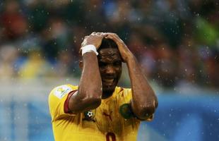 Samuel Eto'o, capito de Camares, lamenta um gol perdido.