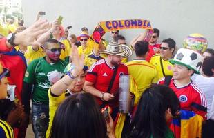 Farra dos colombianos na sada do jogo de hoje: invaso na Torre de TV