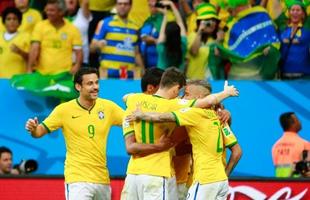 Neymar comemora o segundo gol do Brasil contra Camares.