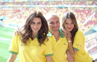 Fernanda Motta, Matheus Massafera e Alessandra Ambrsio comparecem ao jogo no estdio Man Garrincha