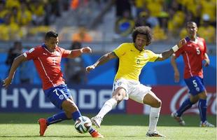Lance de jogo entre Brasil e Chile
