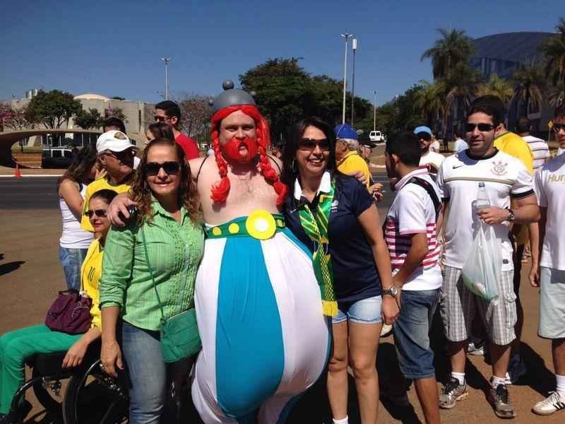 At o Obelix veio torcer para a Frana na Copa de 2014
