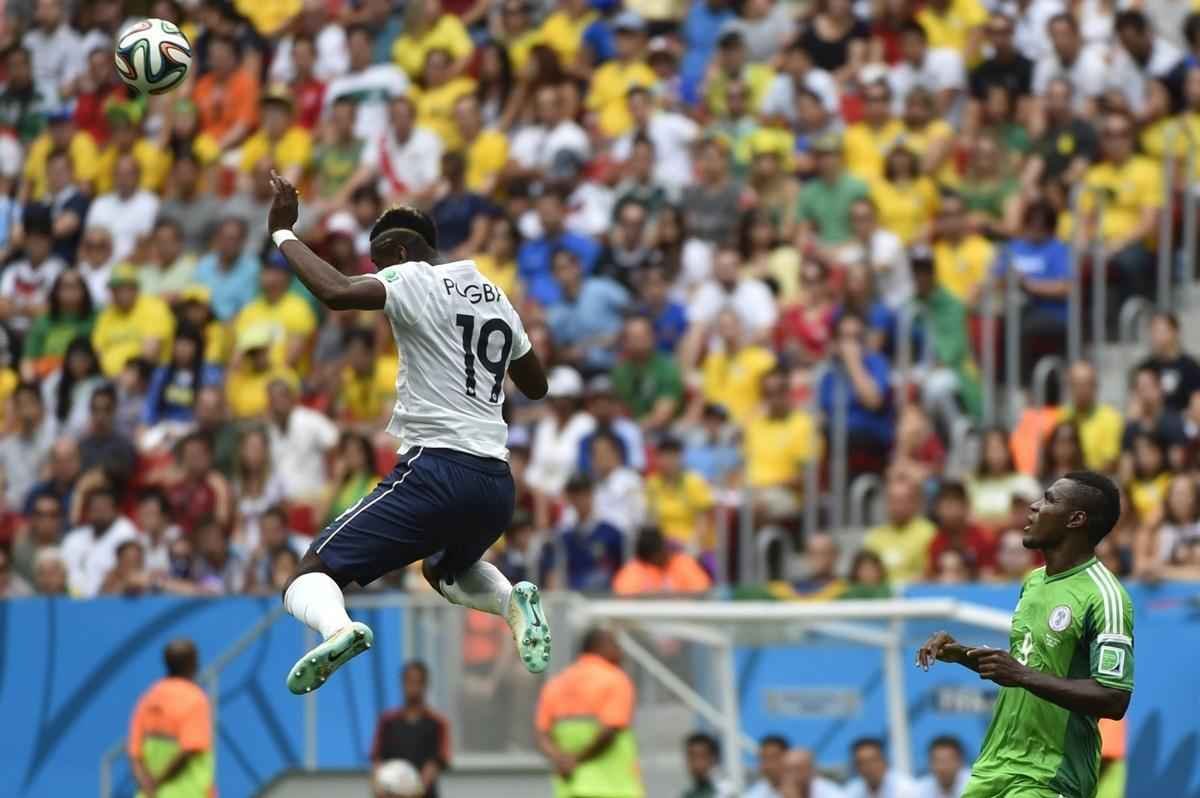 Lance do jogo entre Frana e Nigria no Man Garrincha