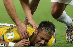 Nas quartas de final disputadas contra a Colmbia nesta sexta-feira, Neymar tomou uma joelhada pelas costas que o tira do resto da Copa