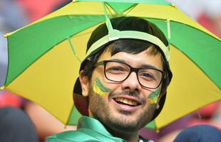 Guarda-chuva verde e amarelo para torcer pelo Brasil
