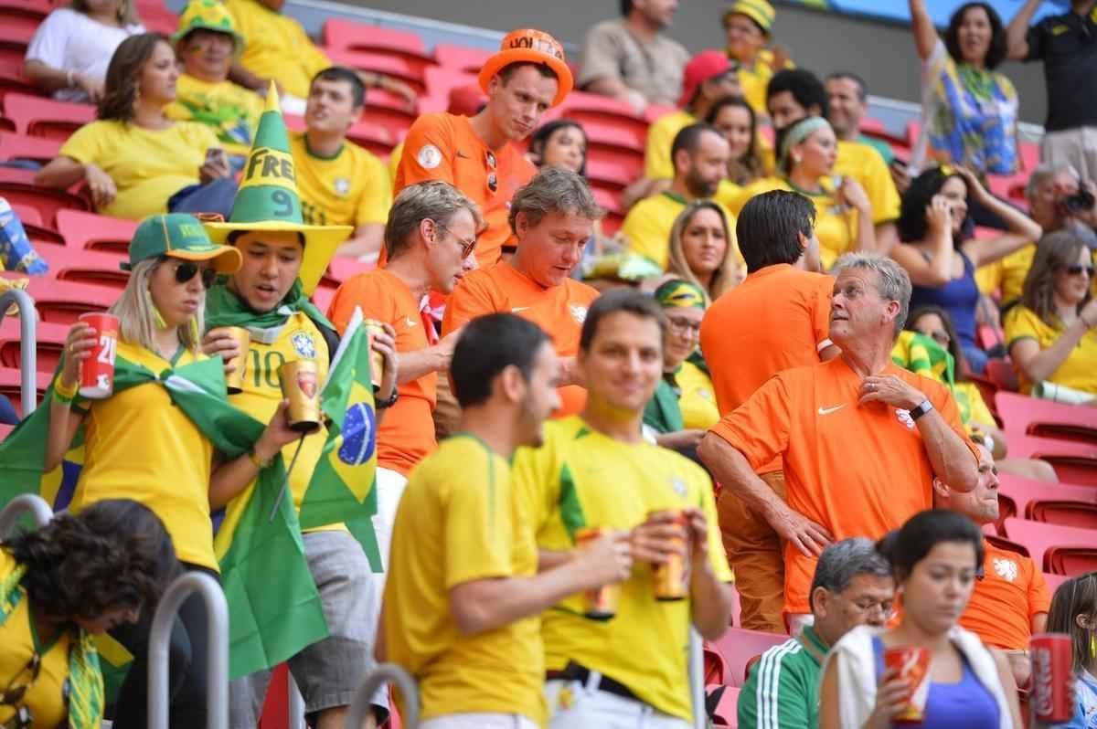 Holandeses tm presena tmida nas arquibancadas