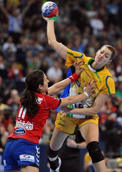 Duda Amorim é eleita melhor jogadora de handebol do mundo