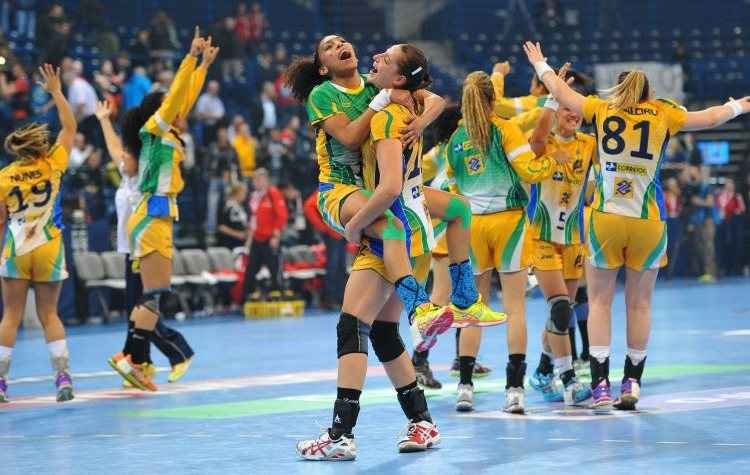 AFP PHOTO / ANDREJ ISAKOVIC 