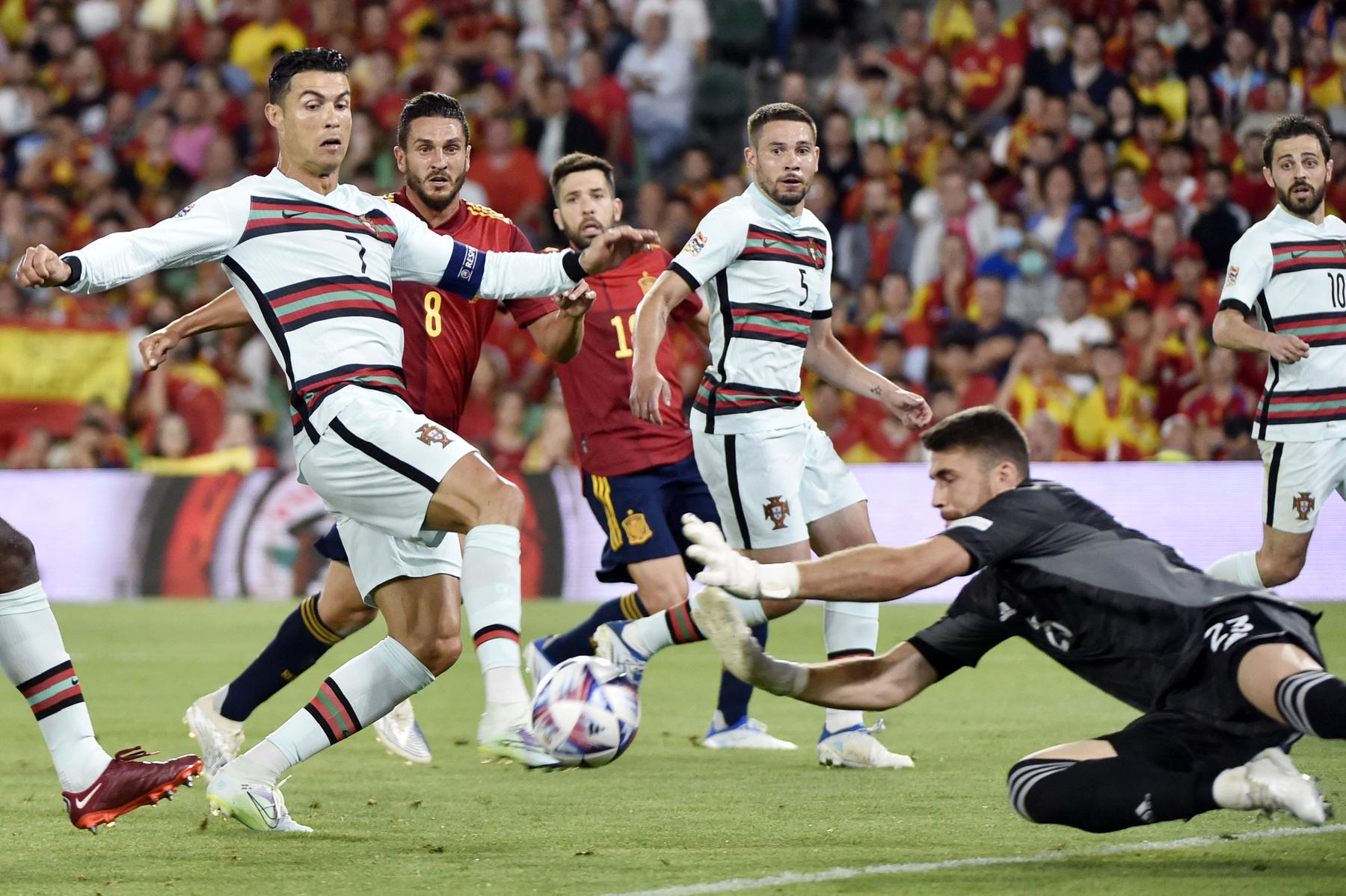 Espanha e Portugal empatam na estreia da Liga das Nações